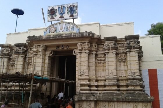 Tiruppulinkudi – The Divine Reclining Kaaisinavendan