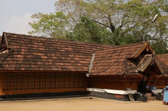 Kulathupuzha Ayyappa Temple – Complete Pilgrimage Guide with Timings & Festivals