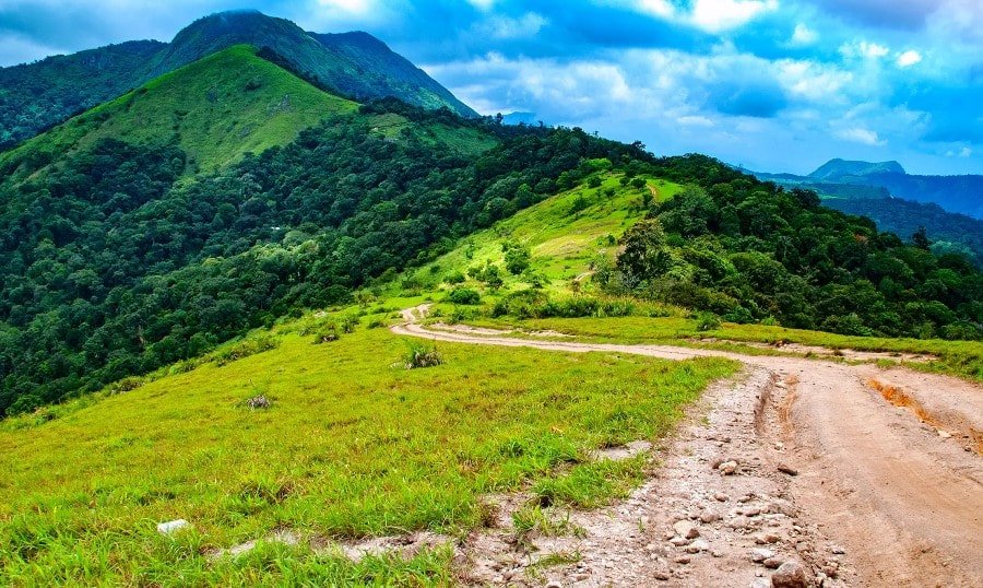 Nelliyampathy Hill Station – Kerala’s Untouched Paradise in the Western Ghats